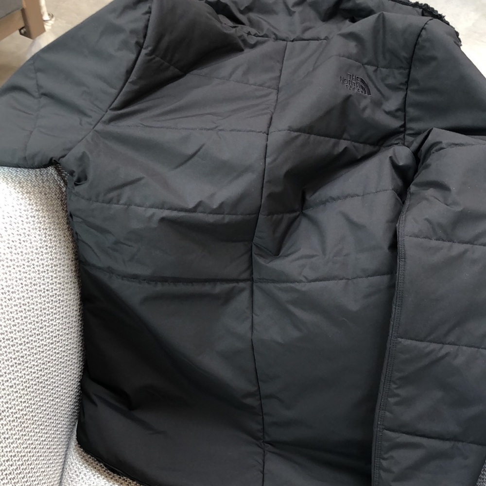 Reversible North Face Jacket - Picture 7 of 7